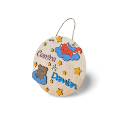 Plachetă Personalizată din Lemn – „Vulpița și Ursulețul”