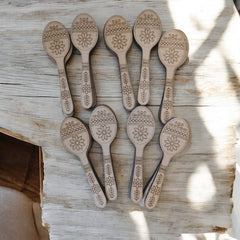 Lingură Tradițională din Lemn – Simbol al Meșteșugului Românesc