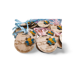 Medalie Personalizată din Lemn – Grupa Albinuțelor 🐝