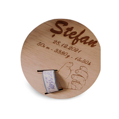 Plachetă Personalizată din Lemn cu Datele Nașterii și Suport pentru Brățara de Maternitate 1