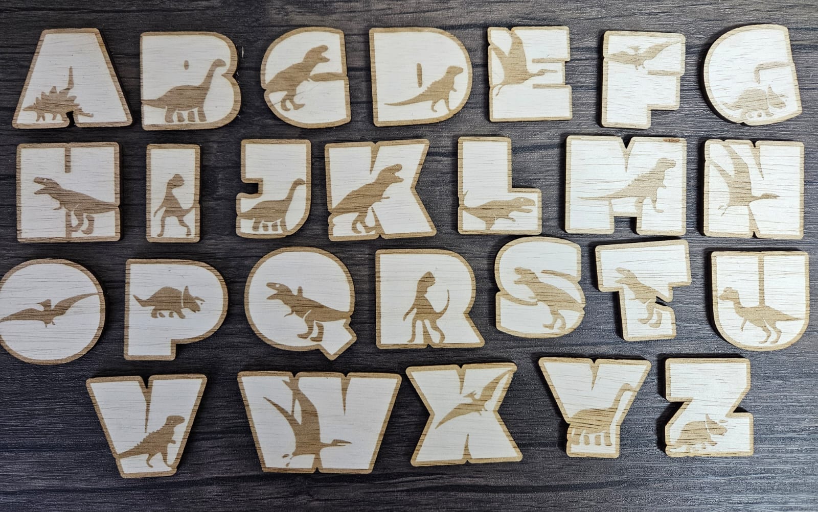 Alfabet Magnetic din Lemn cu Dinozauri