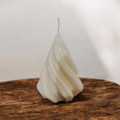 Lumânare de Crăciun – Braduț Spiralat 🎄✨