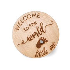 Plachetă din Lemn „Welcome to the World, Little One”