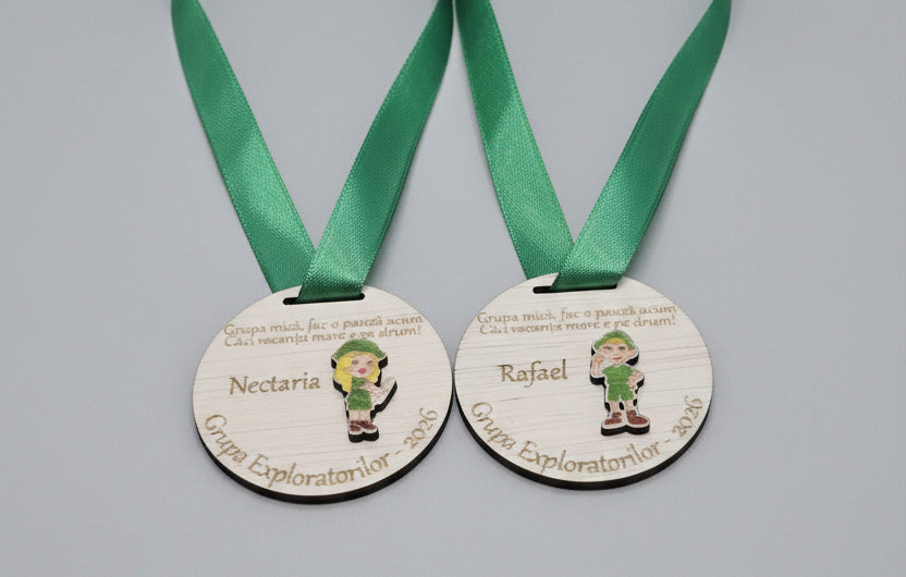 Medalie din lemn personalizată – Grupa Exploratorilor