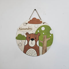 Plachetă decorativă personalizată din lemn – Ursuleț