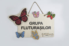 Plachetă decorativă din lemn personalizată – Grupa/Clasa Fluturașilor 🦋